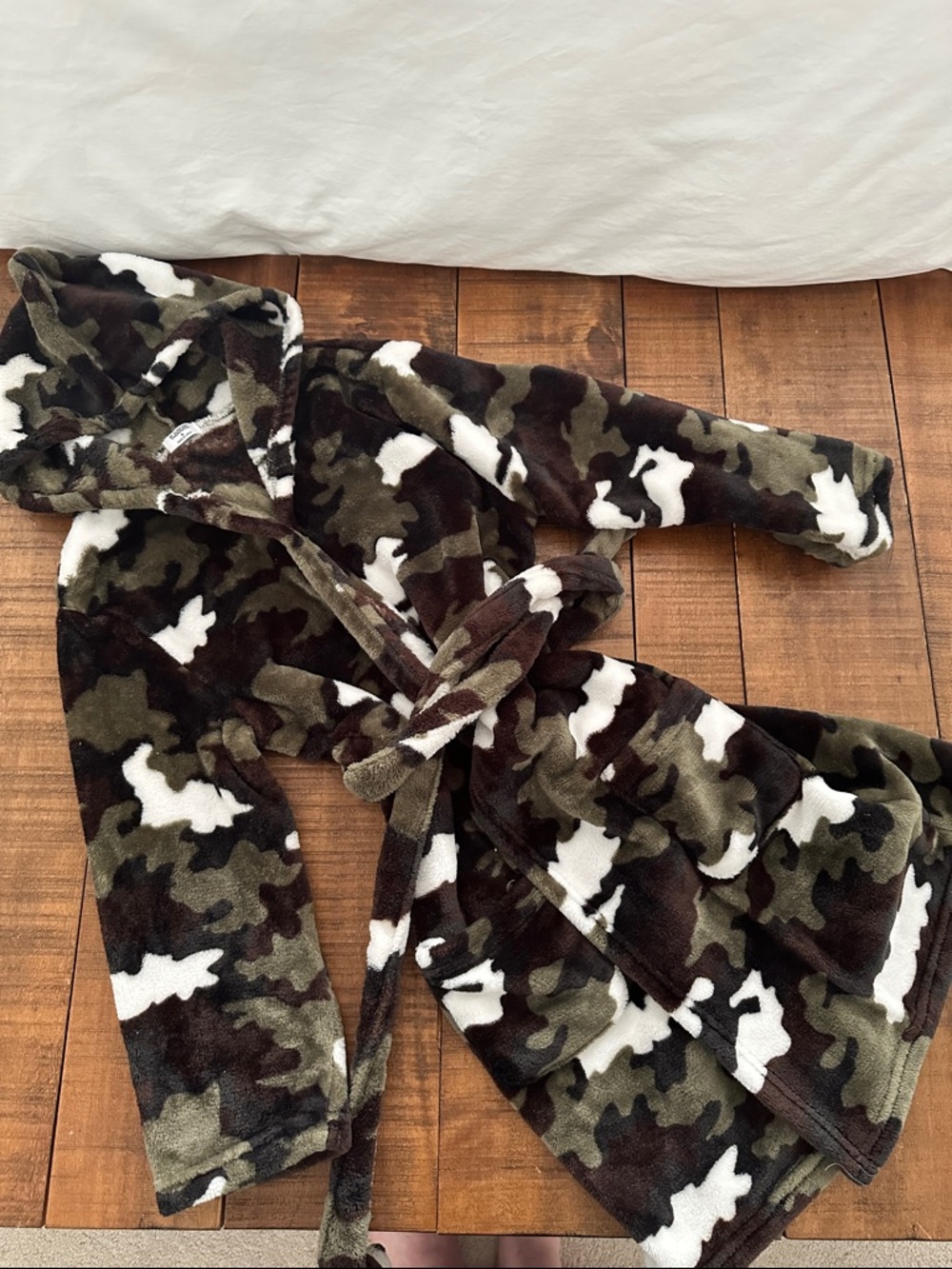 Kids Camo Hooded Fleece Robe - Green/White